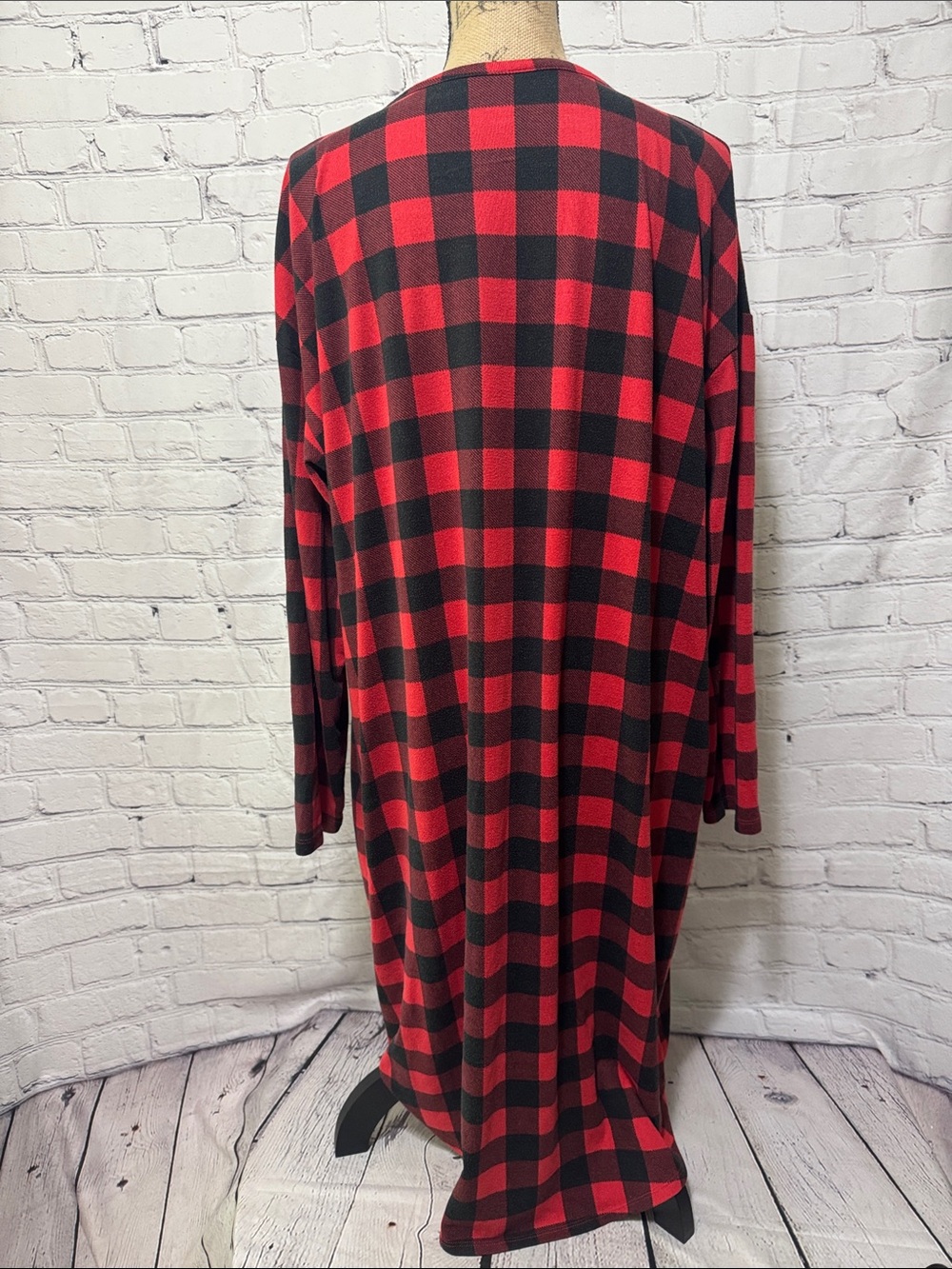 EUC 32 Degrees Heat Sleepwear Red and Black Buffalo Plaid Long Sleeve Nightgown - Picture 6 of 7